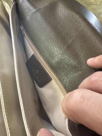 グッチの修理事例（仕上がりの細部）