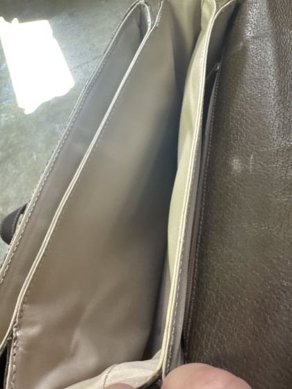 グッチの修理事例（仕上がりの細部）